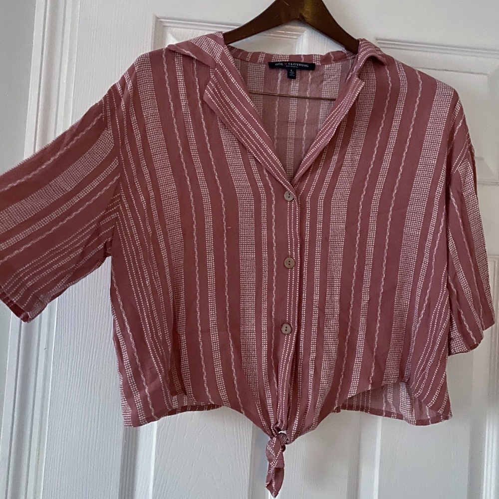 Cropped button down knot tee
